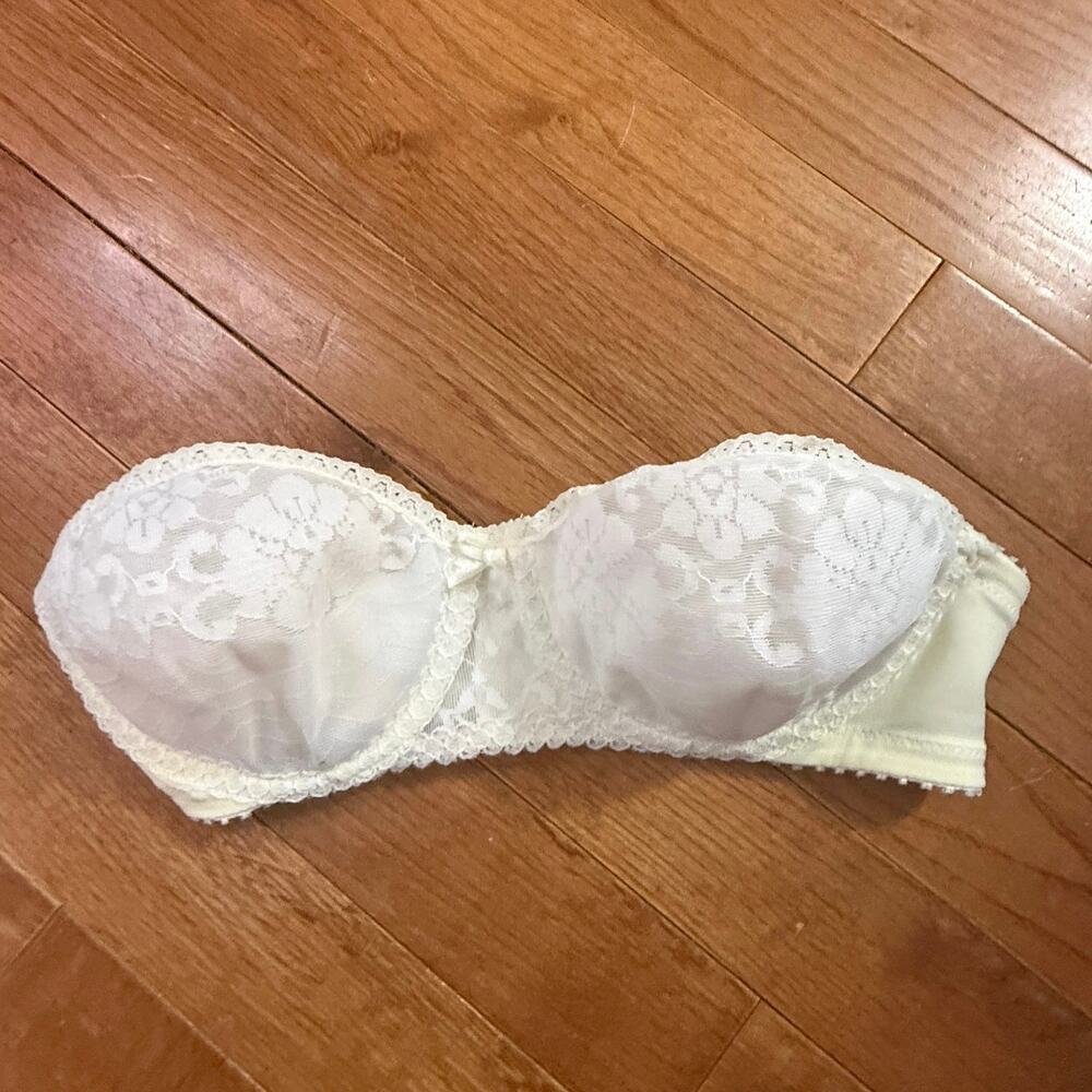 Vintage White Strapless Bandeau Bra 32A Lightly Padded Underwire Lace